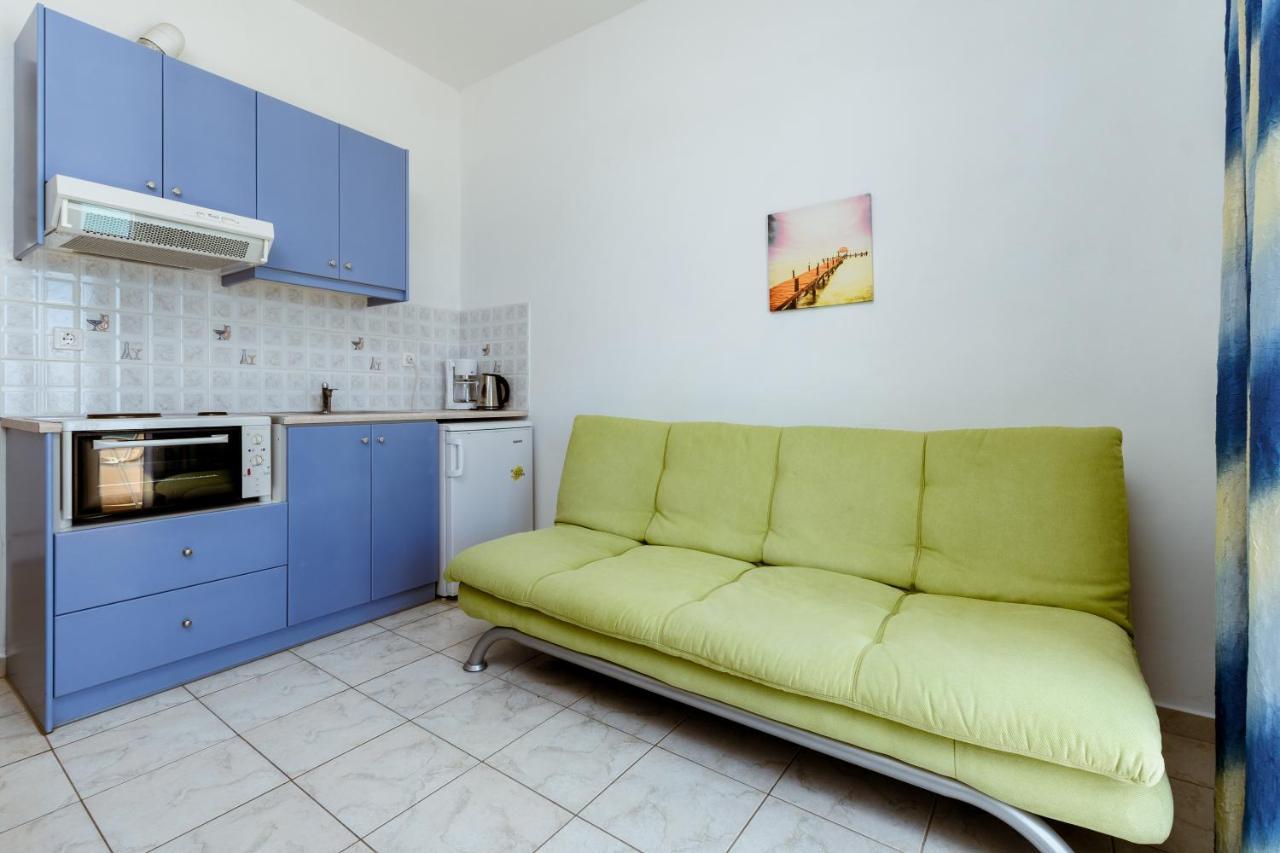 Asterina Seaside Apartments Kalivai Exteriör bild